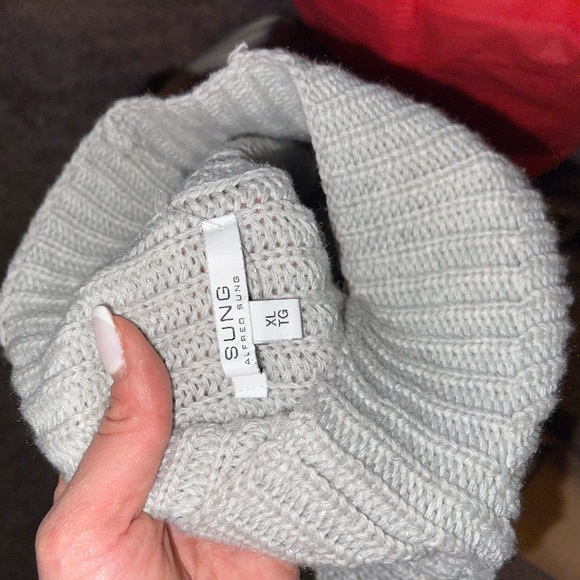 Light blue/Grey Sweater Vest - Picture 2 of 2